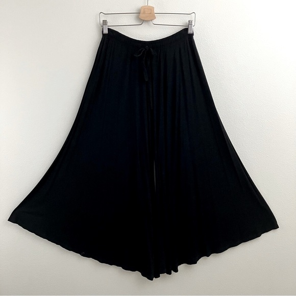 Green Habit | Wide Leg Black Knit Pants - Picture 1 of 7